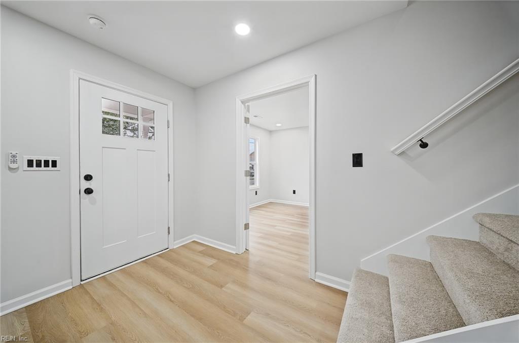 1046 Mapole Ave Property Photo 7
