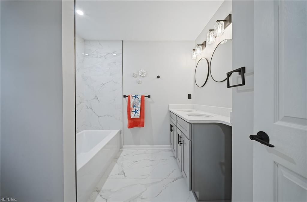 1046 Mapole Ave Property Photo 19