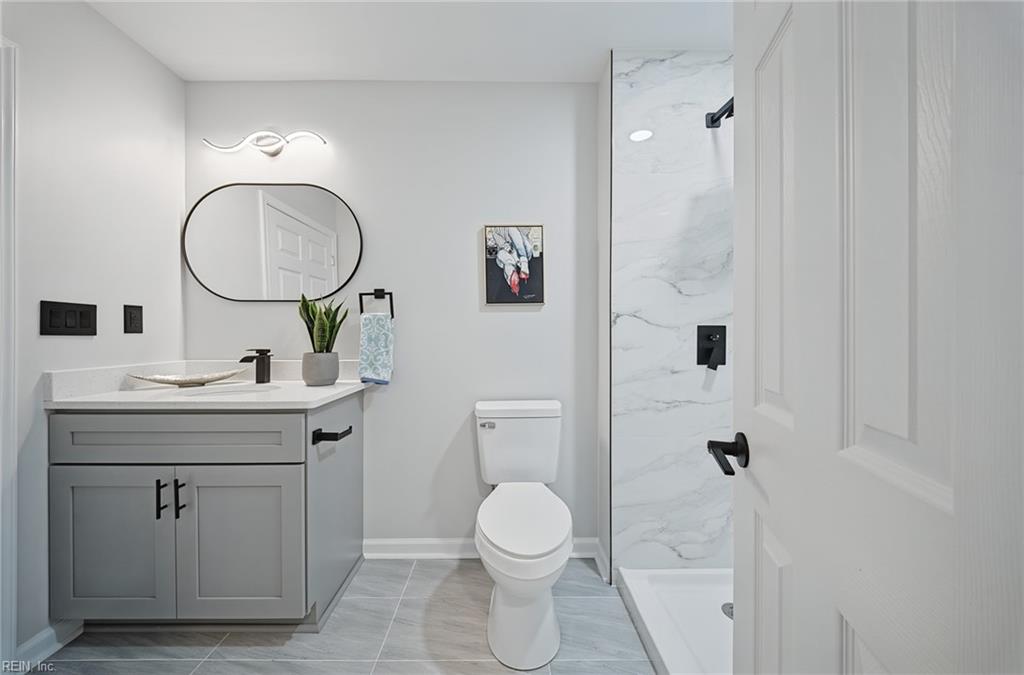 1046 Mapole Ave Property Photo 28
