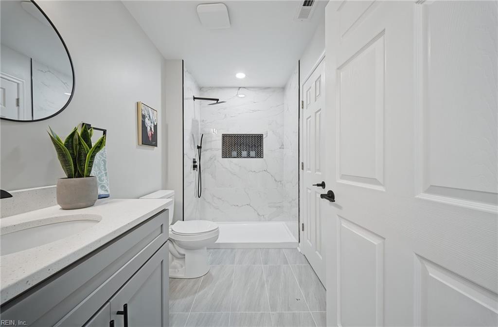 1046 Mapole Ave Property Photo 29