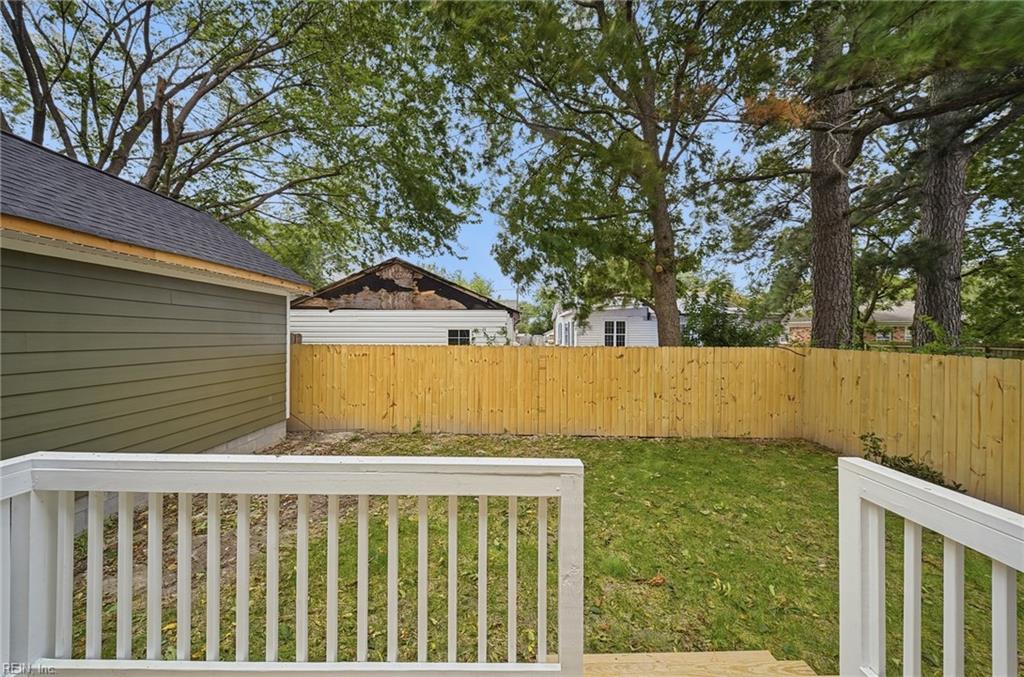1046 Mapole Ave Property Photo 33
