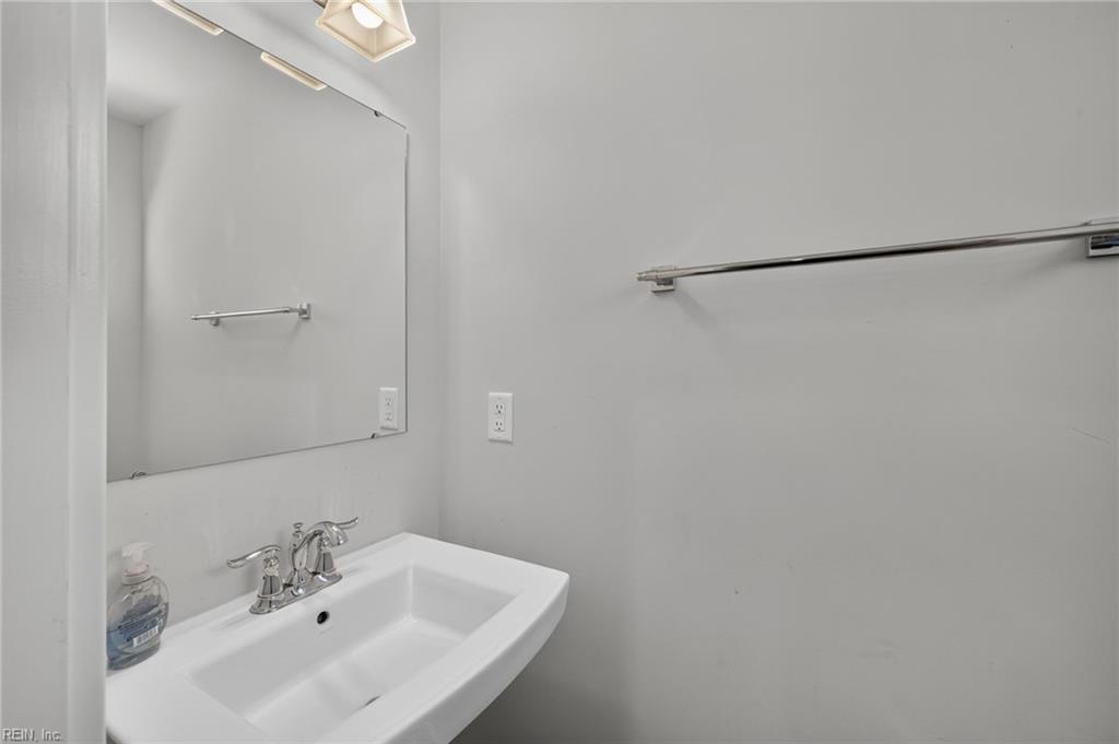 737 Big Bear Ln Property Photo 16