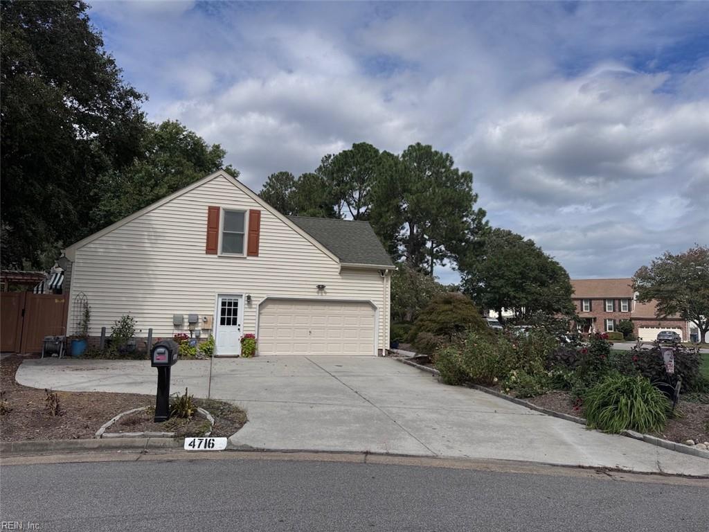 4716 Woodwind Way Property Photo 3