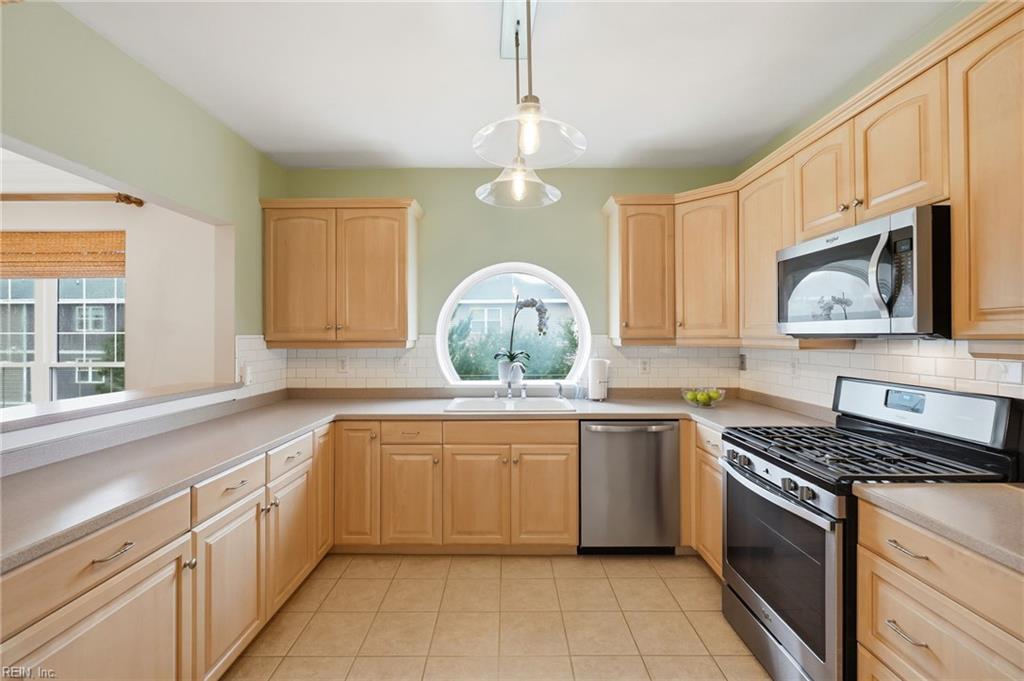 3236 Page Ave Property Photo 16