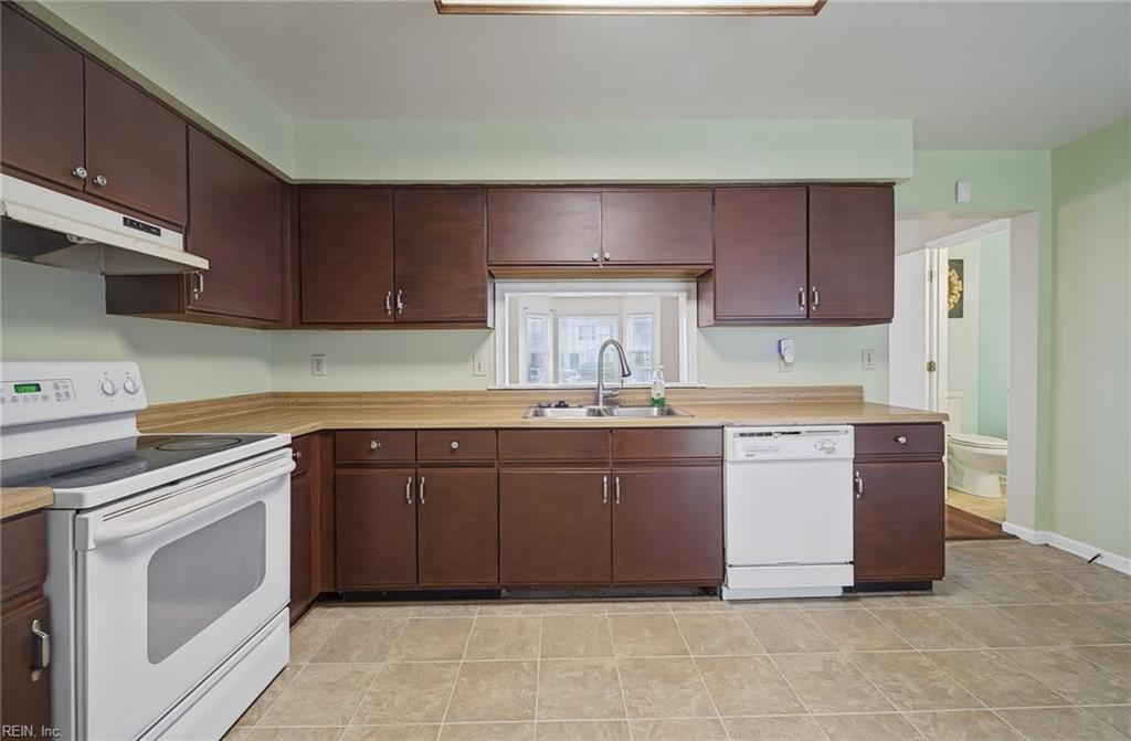 12 Saxony Pl Property Photo 8