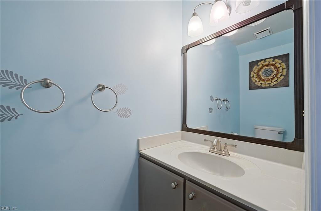 12 Saxony Pl Property Photo 17