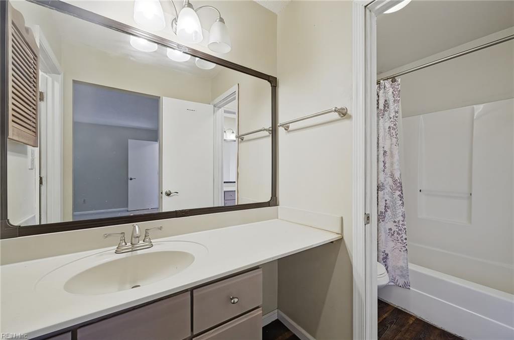 12 Saxony Pl Property Photo 18