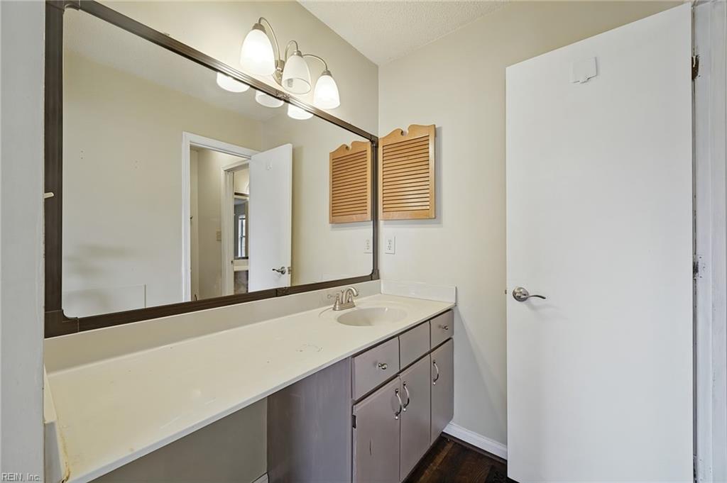 12 Saxony Pl Property Photo 19