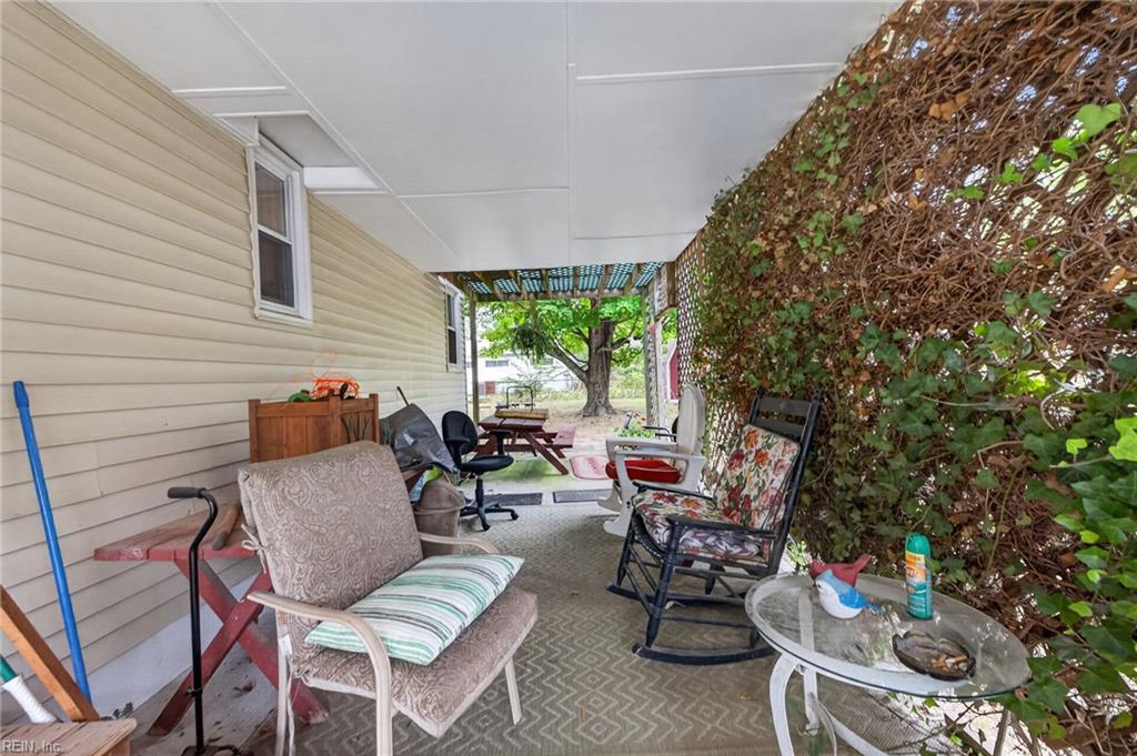 648 Jacqueline Ave Property Photo 18