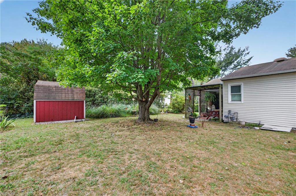 648 Jacqueline Ave Property Photo 21