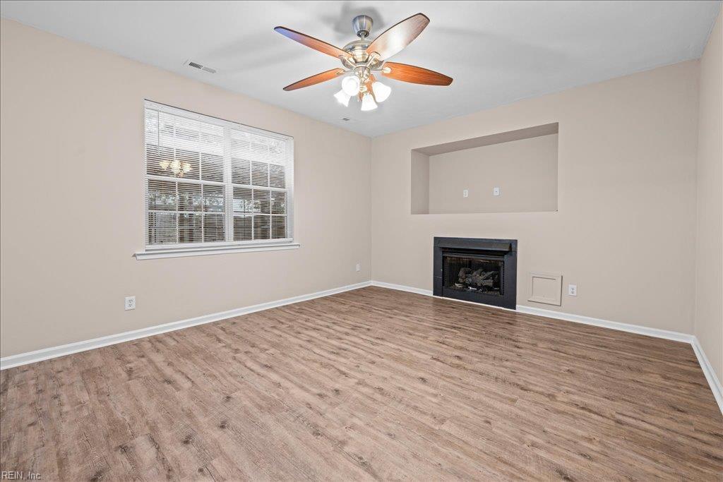 621 Windward Dr Property Photo 8