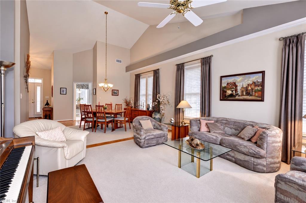 6864 Arthur Hills Dr Property Photo 11