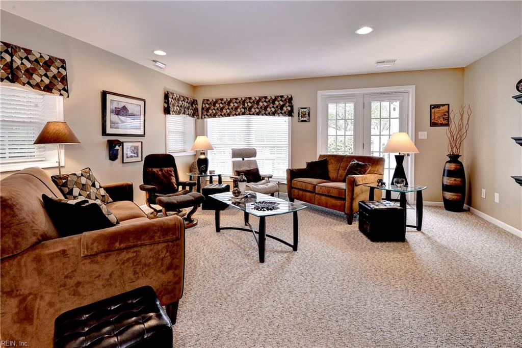 6864 Arthur Hills Dr Property Photo 25