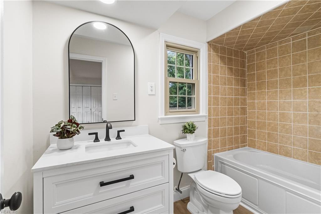 2460 Camino Real Property Photo 16