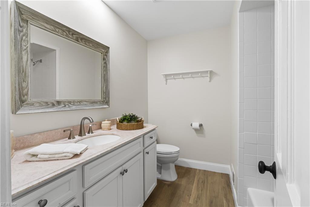 2460 Camino Real Property Photo 17