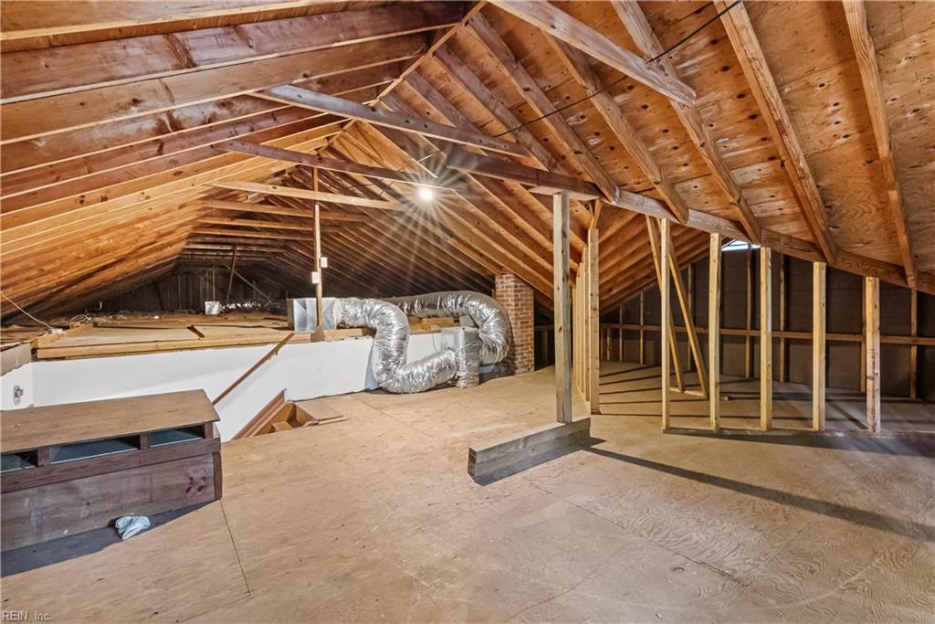 2460 Camino Real Property Photo 29