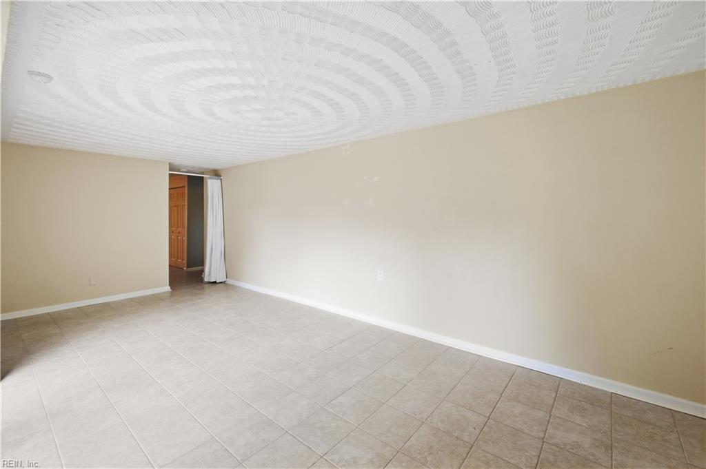 420 Pepper Mill Ln Property Photo 8