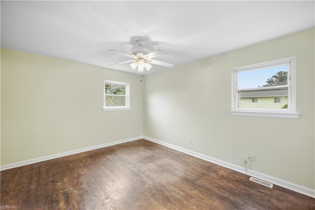 420 Pepper Mill Ln Property Photo 9