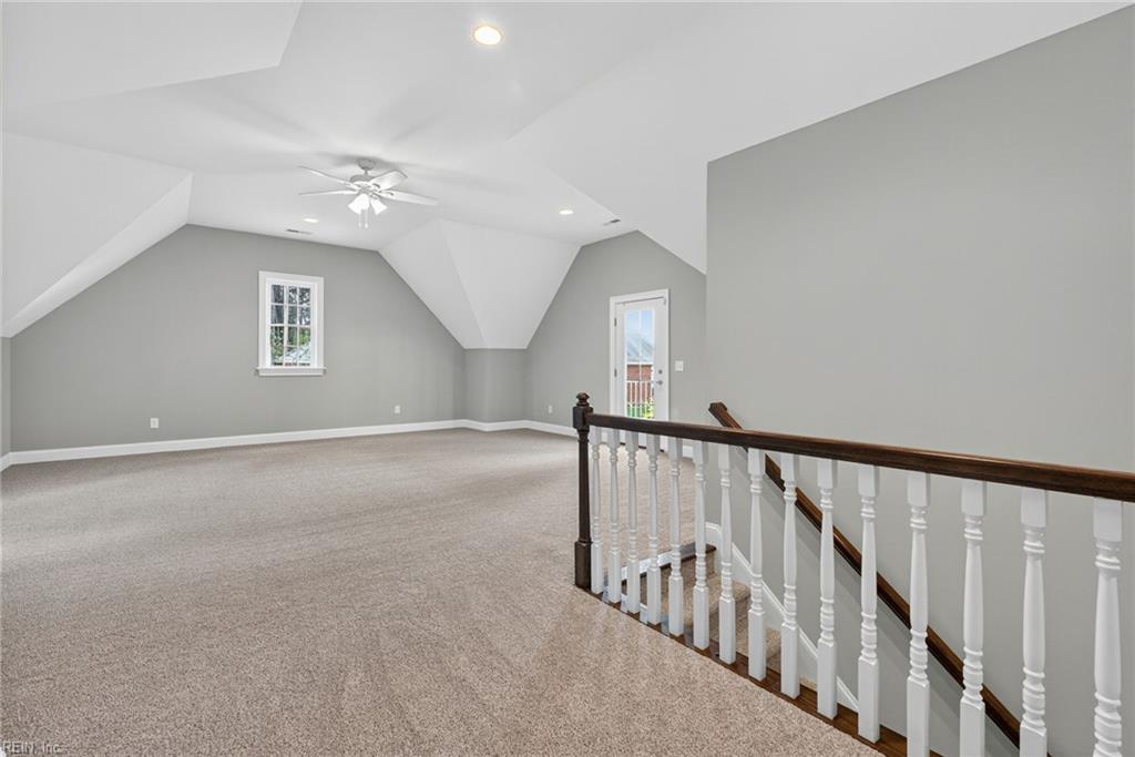 411 Lawnes Neck Dr Property Photo 27