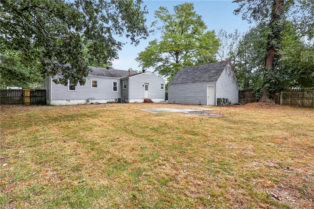 705 Berkshire Ter Property Photo 42