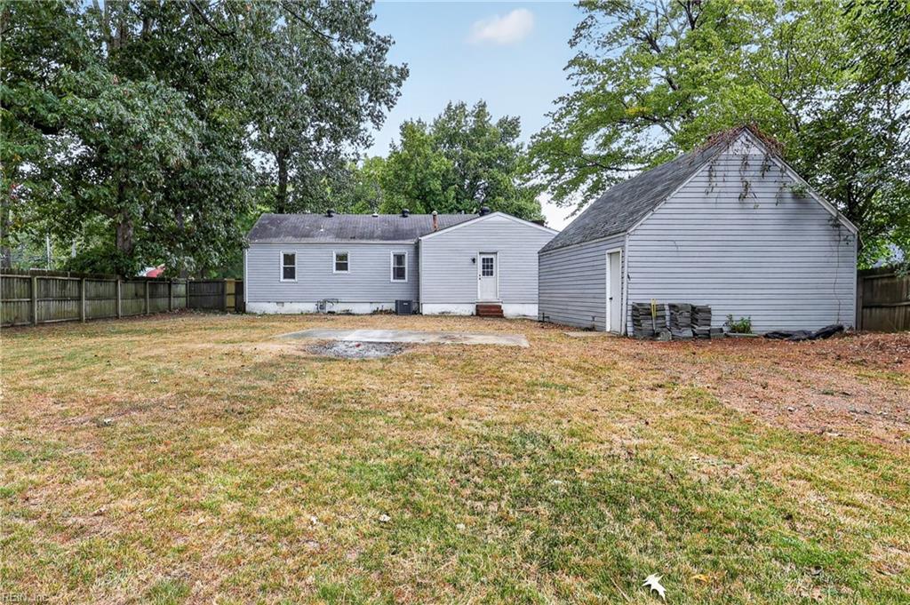 705 Berkshire Ter Property Photo 43