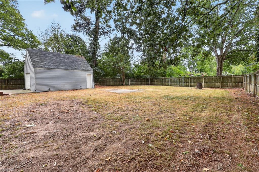705 Berkshire Ter Property Photo 44
