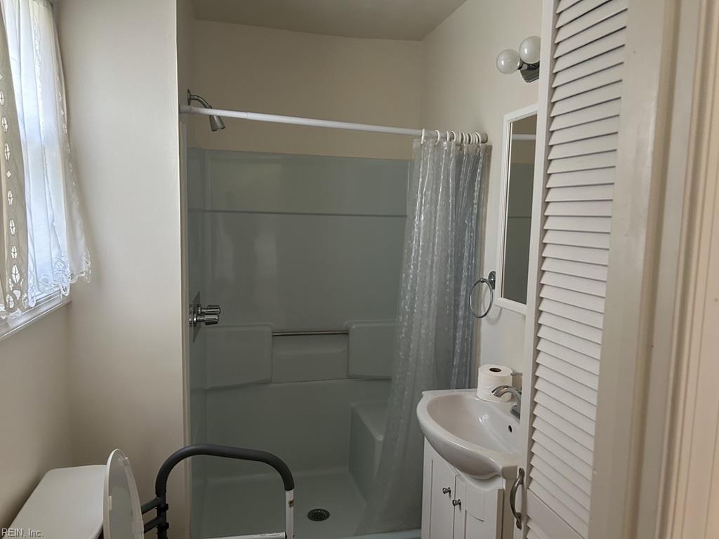 5214 Sweetbriar Cir Property Photo 12
