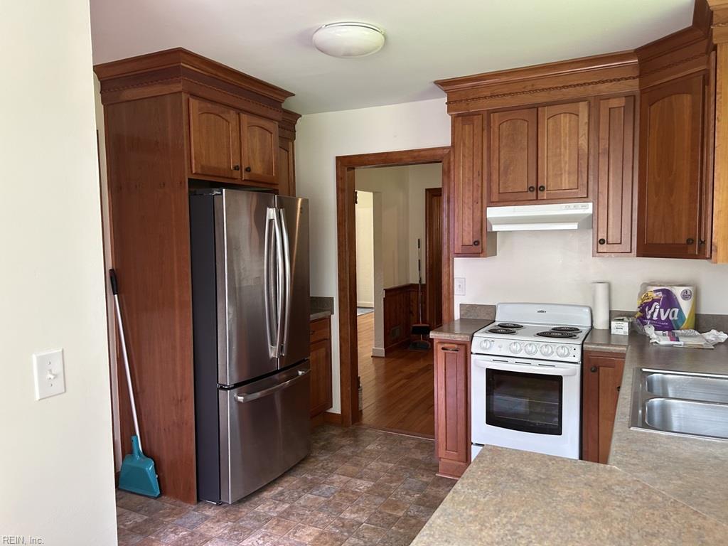 5214 Sweetbriar Cir Property Photo 14