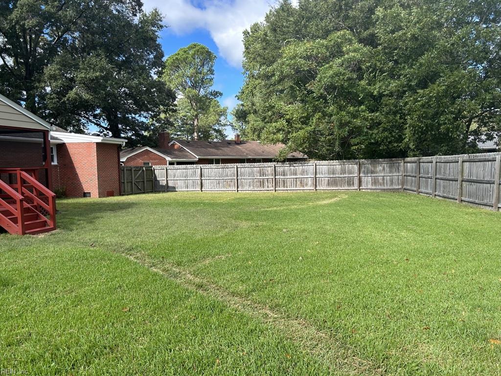 5214 Sweetbriar Cir Property Photo 18