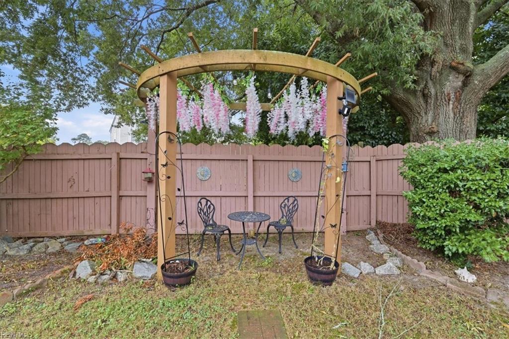 1805 Winter Wheat Ct Property Photo 37