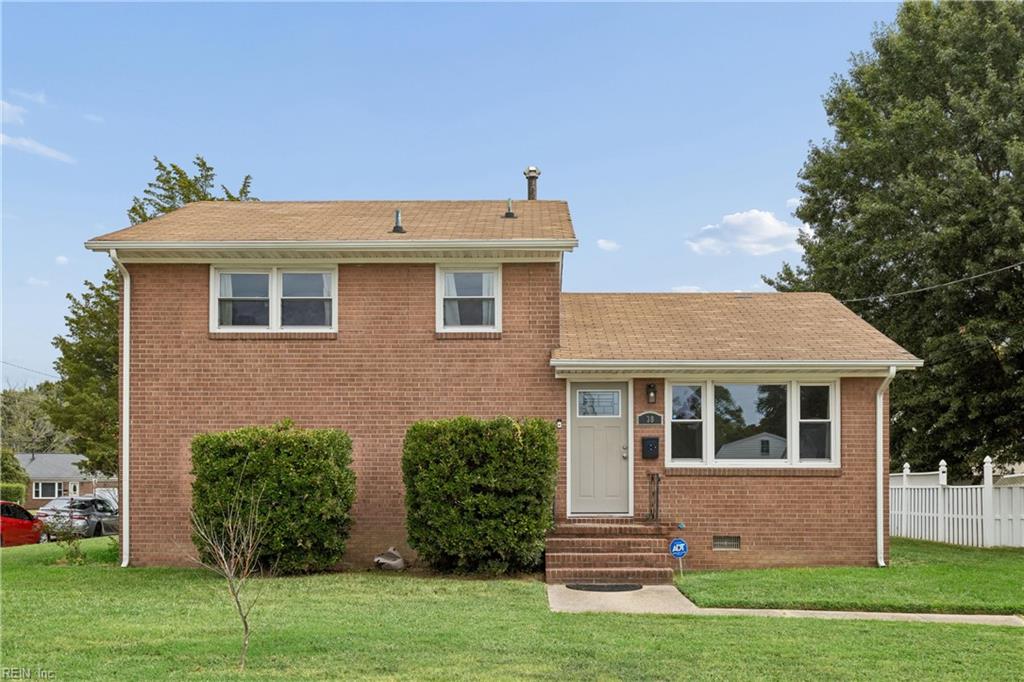 30 Briarwood Dr Property Photo 2