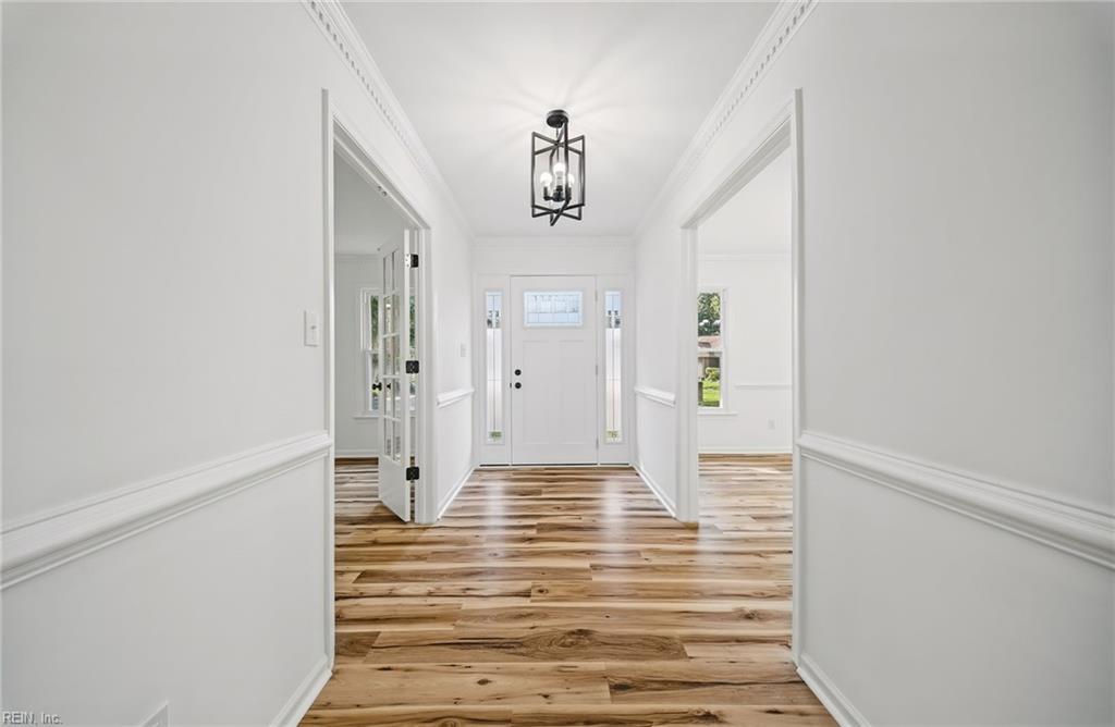 4852 Graystone Ct Property Photo 4