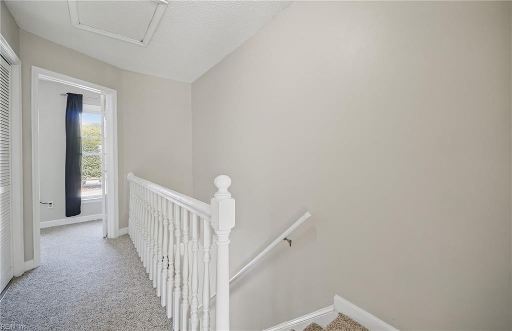 113 River Point Ln Property Photo 13