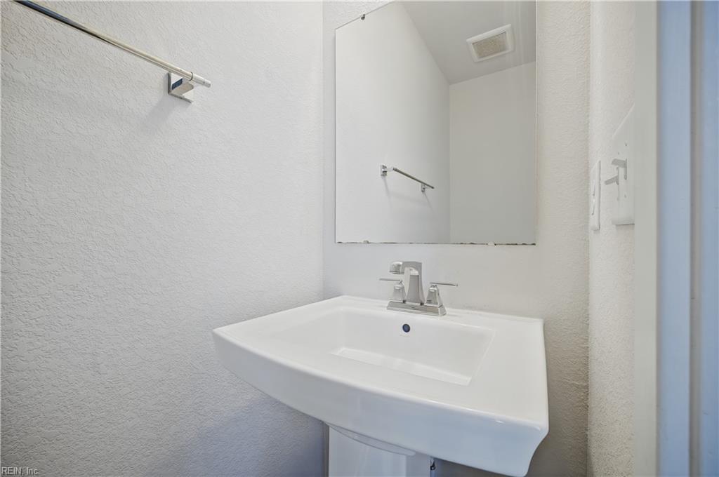 1209 Worden Way Property Photo 4