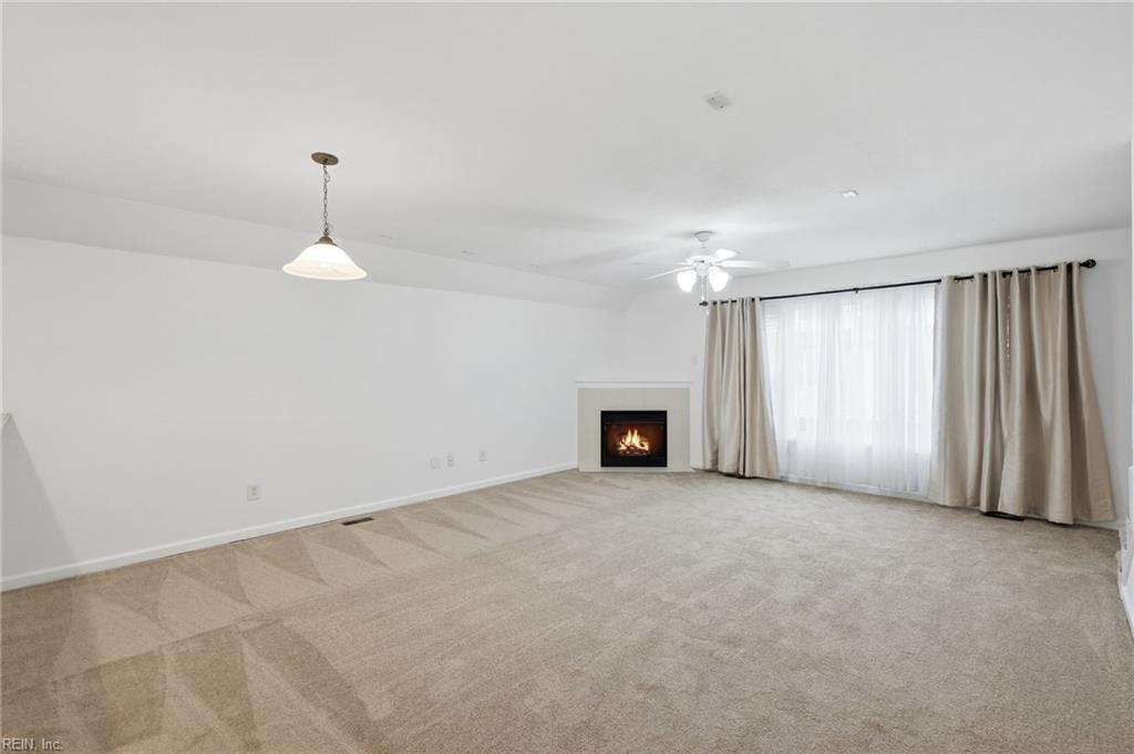 8550 Tidewater Dr Property Photo 3