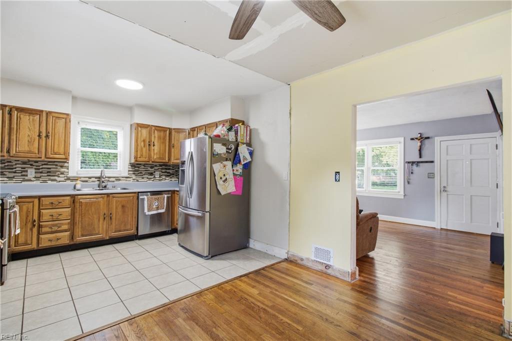 1459 Braden Cres Property Photo 12