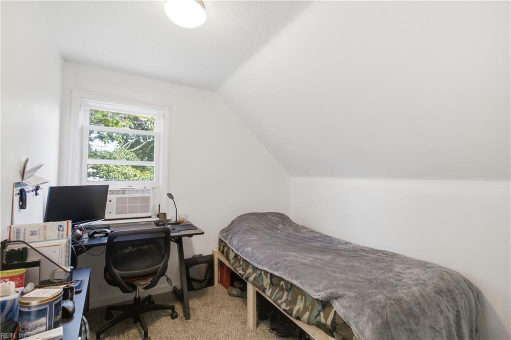 1459 Braden Cres Property Photo 24