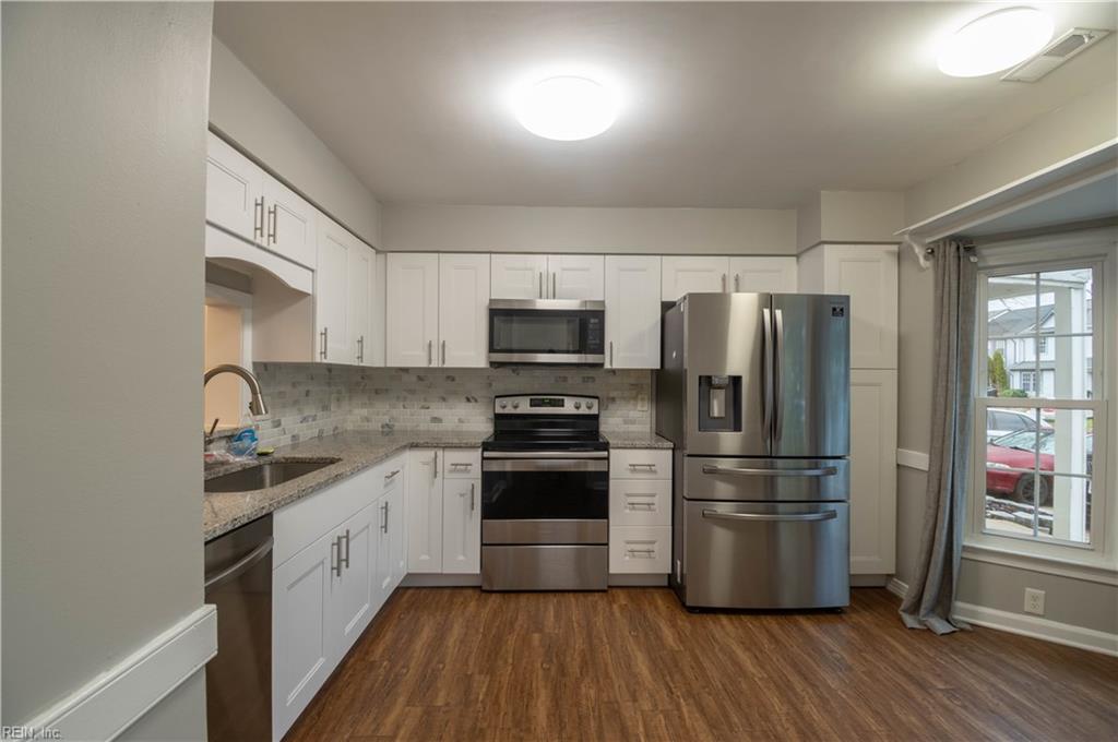 4615 Marlwood Way Property Photo 7