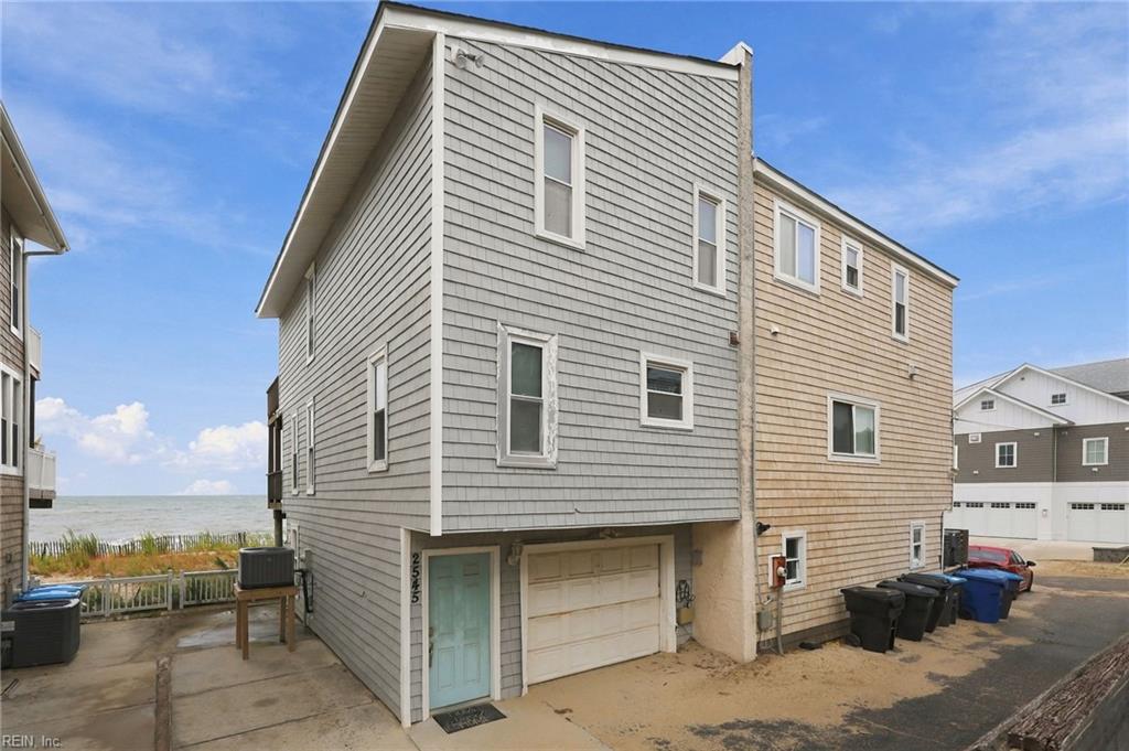 2545 Seaview Ave Property Photo 1