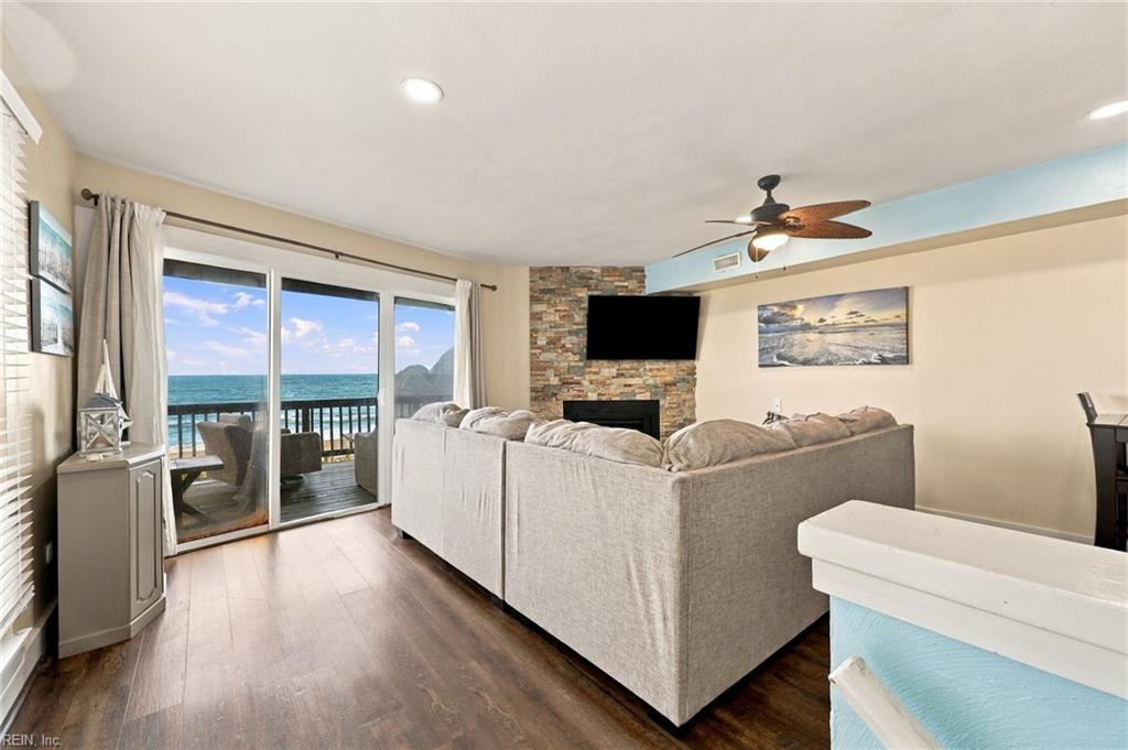 2545 Seaview Ave Property Photo 3