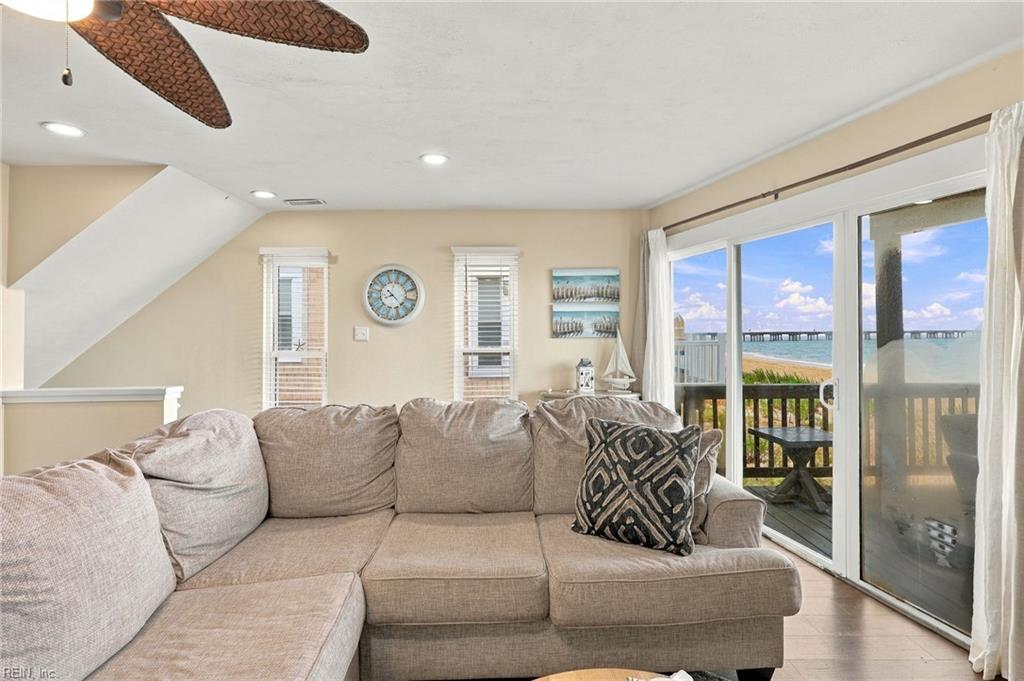 2545 Seaview Ave Property Photo 4