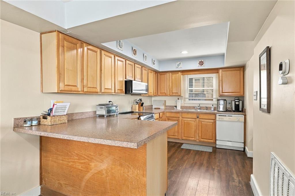 2545 Seaview Ave Property Photo 8