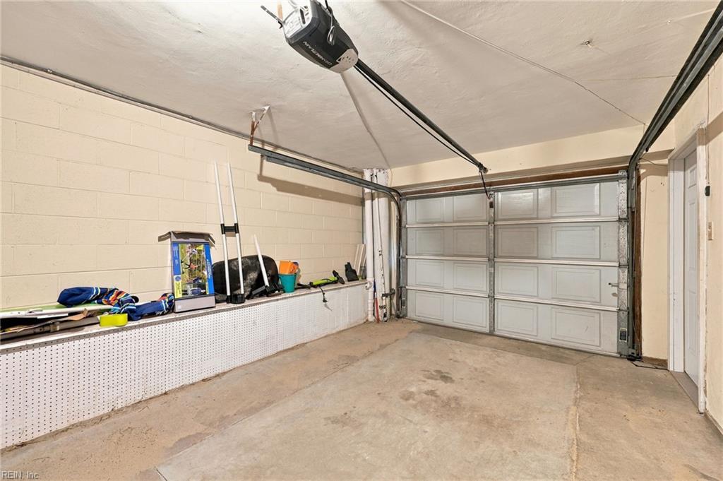 2545 Seaview Ave Property Photo 27