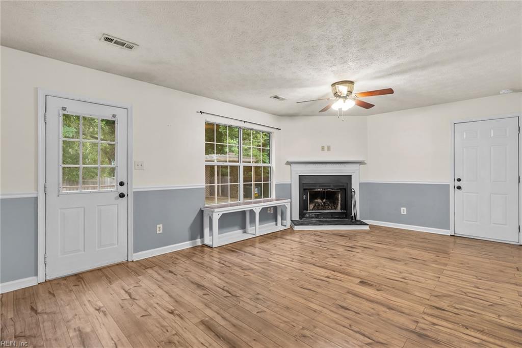5 Compton Ct Property Photo 4