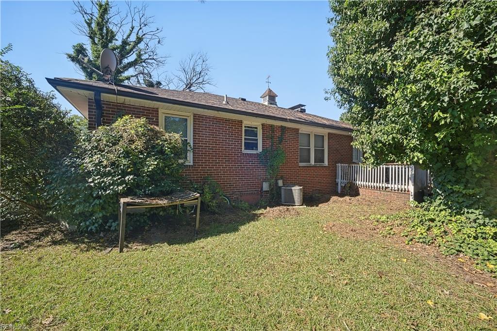 203 Bonney Ter Property Photo 18