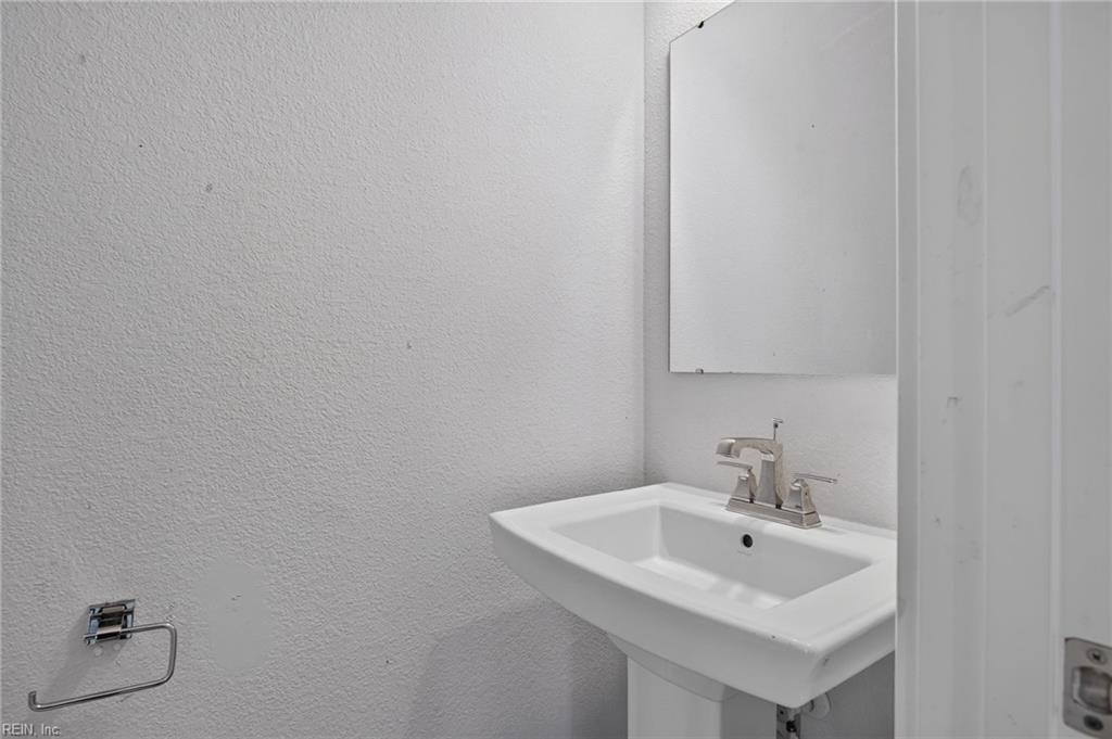 140 Spring Grove Way Property Photo 15