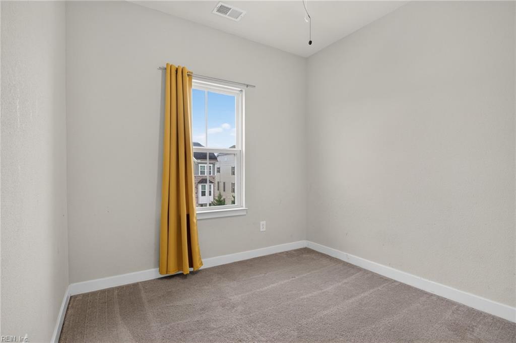 140 Spring Grove Way Property Photo 25