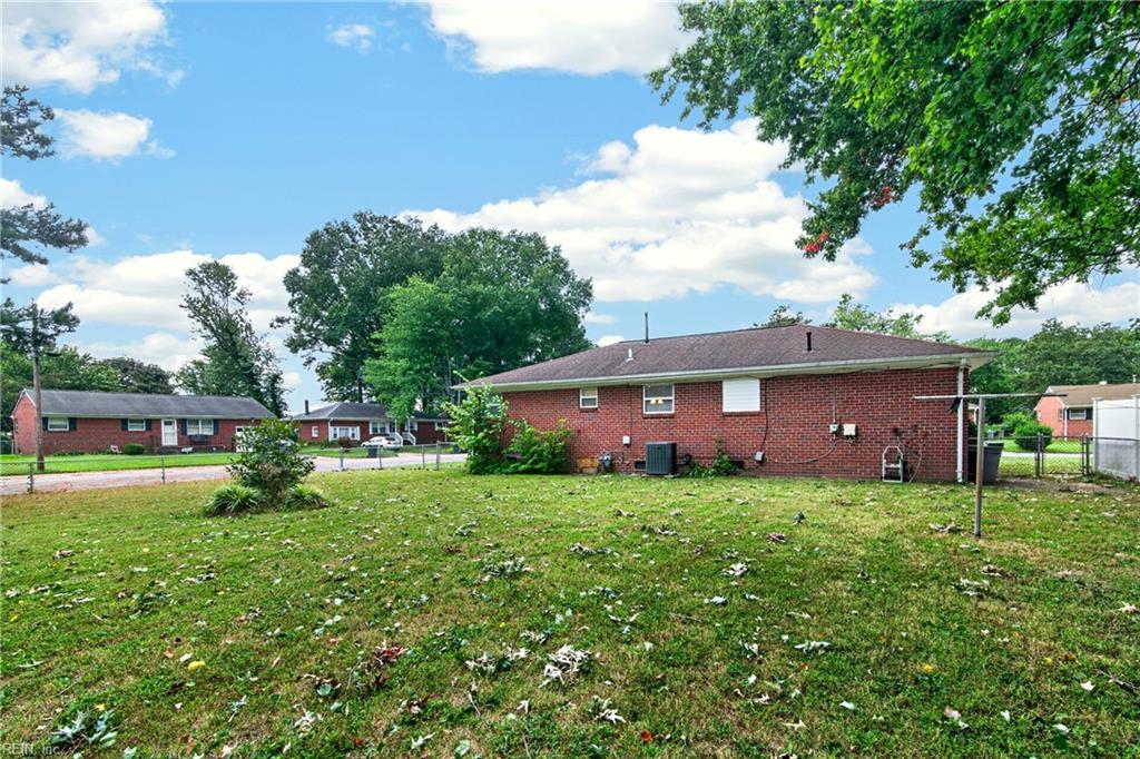 206 Cellardoor Ct Property Photo 3