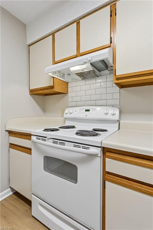 4090 Midlands Rd Property Photo 10