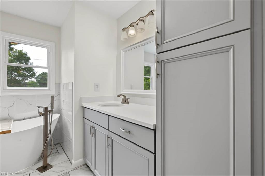 806 Milford Ave Property Photo 37
